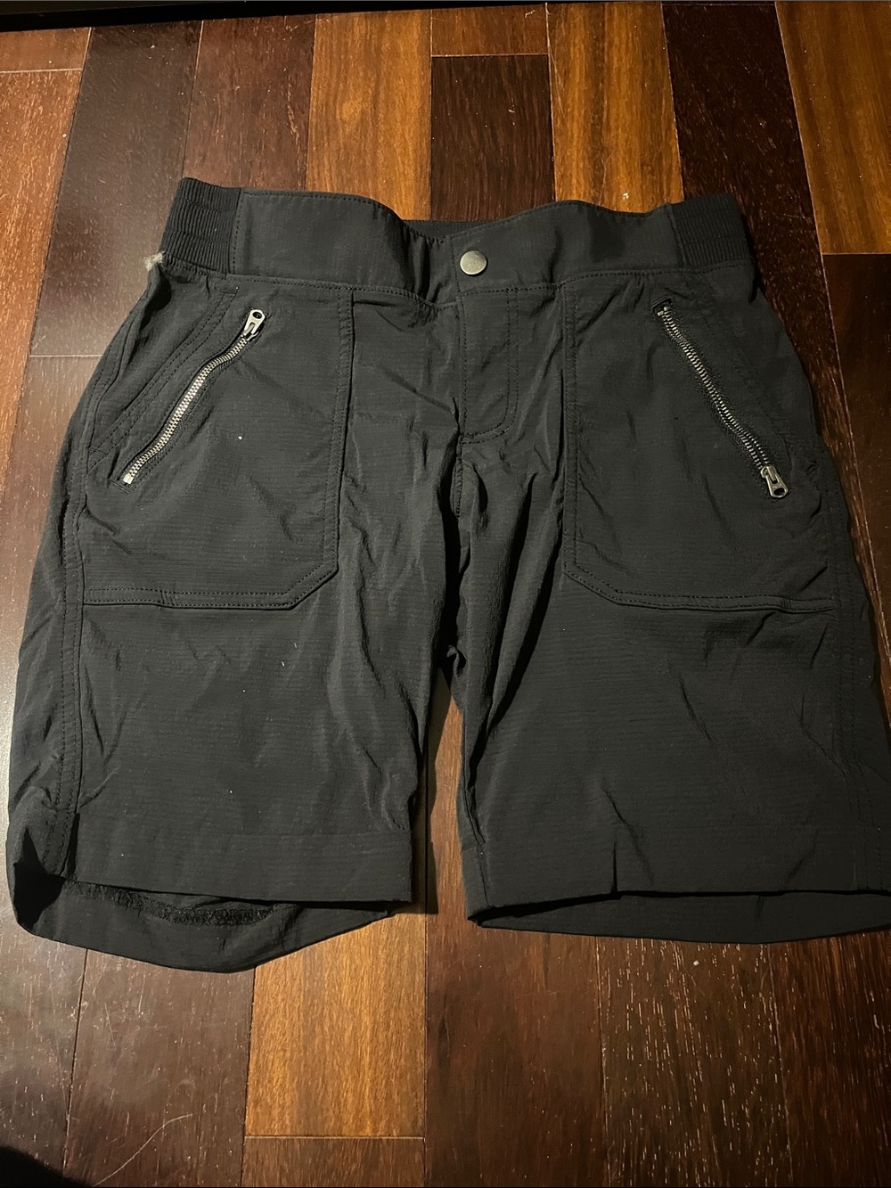 Athleta women’s Black Active Stretch Bermuda Shorts